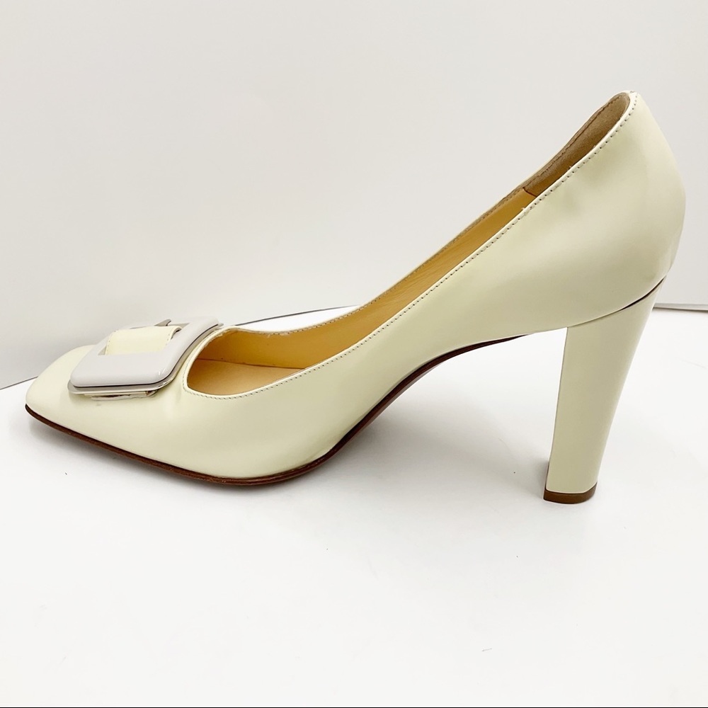 💕HP💕🆕{MOSCHINO}Patent Leather Pump with Buckle - Picture 2 of 16